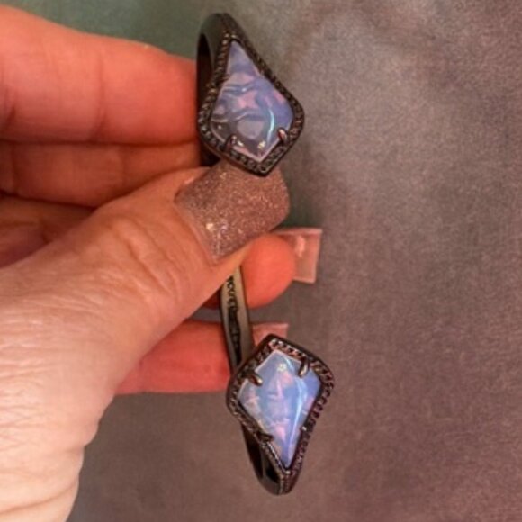 Kendra Scott cuff bracelet w opalite stone - Picture 4 of 5